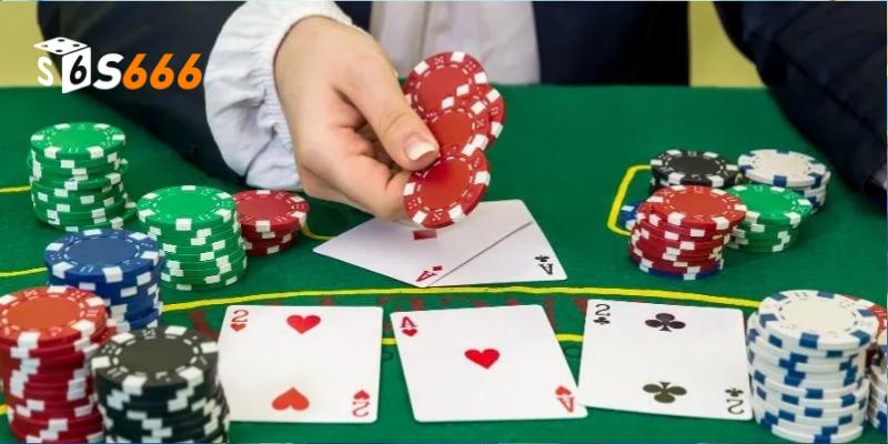 Chơi Poker - Khám Phá Thế Giới Thú Vị Và Chiến Lược Đỉnh Cao 3 Chơi poker có rất nhiều thể loại và biến thể đa dạng khác nhau